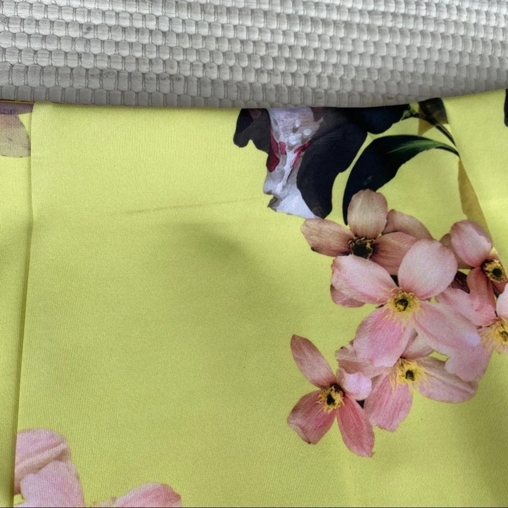 Floral Scuba Pencil Skirt Pull On Stretch Work Office Minimal Chic L